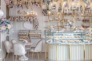 10 inspiracji na urządzenie wnętrz kawiarni w stylu glamour